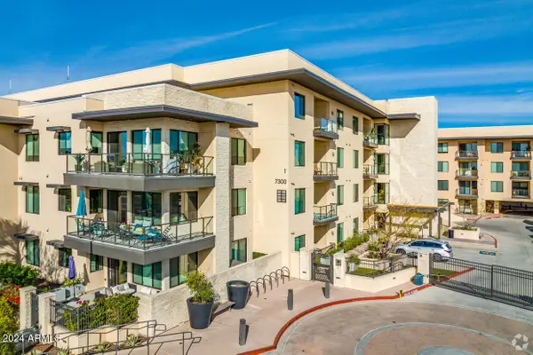 7300 E Earll Drive #1012, Scottsdale, AZ 85251