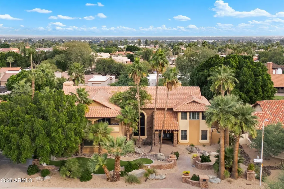 11621 S Blackfoot Drive, Phoenix, AZ 85044 - Image #1