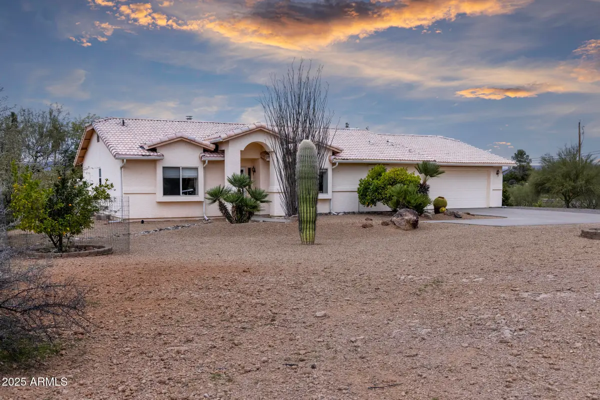 650 Falcon Drive, Wickenburg, AZ 85390 - Image #1