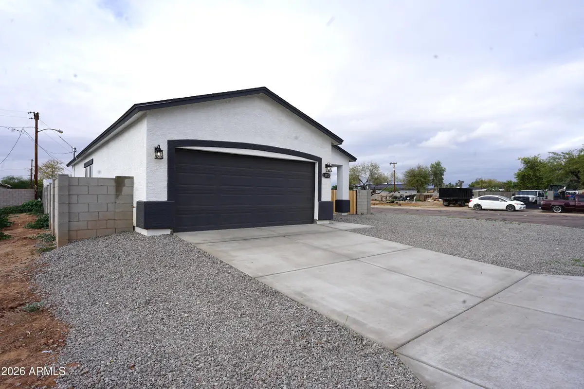 32112 W Palo Verde Street, Wittmann, AZ 85361 - Image #1