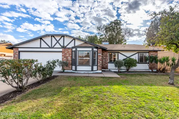 301 E Desert Lane, Gilbert, AZ 85234