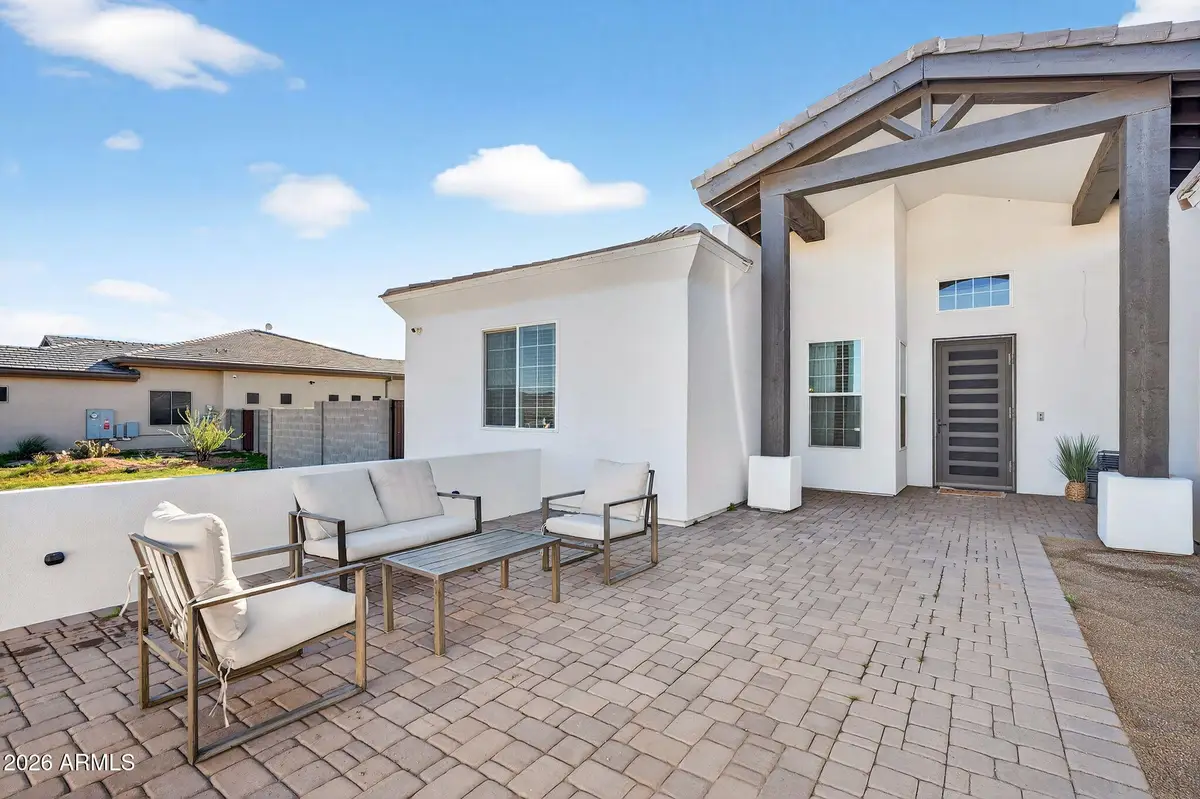 629 W Cloud Road, Phoenix, AZ 85086 - Image #1