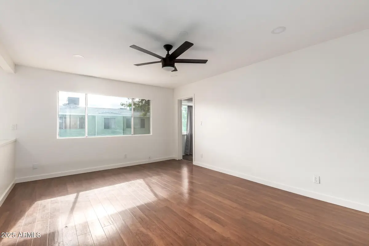 2569 W Berridge Lane #D-215, Phoenix, AZ 85017 - Image #1