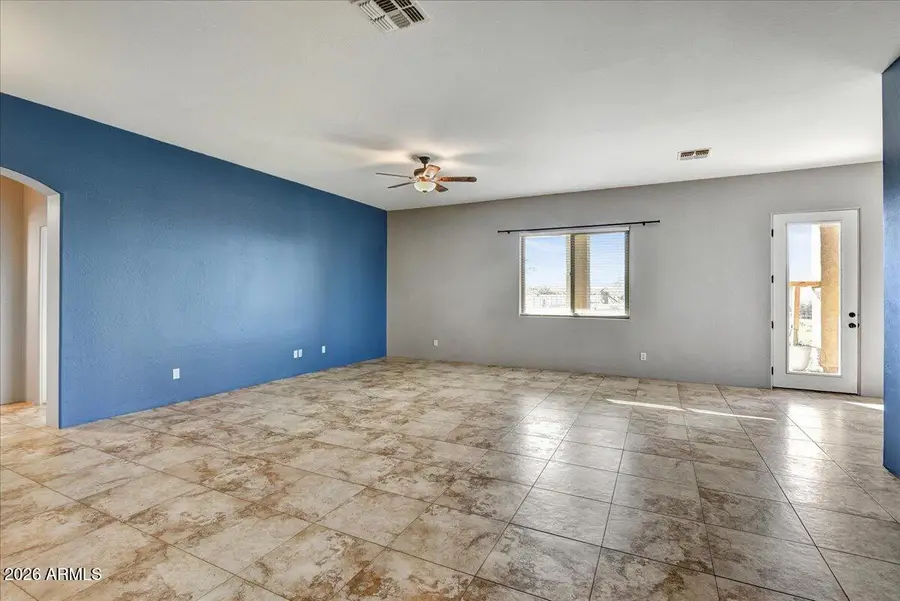 25535 W Hunter Drive, Wittmann, AZ 85361 - Image #2