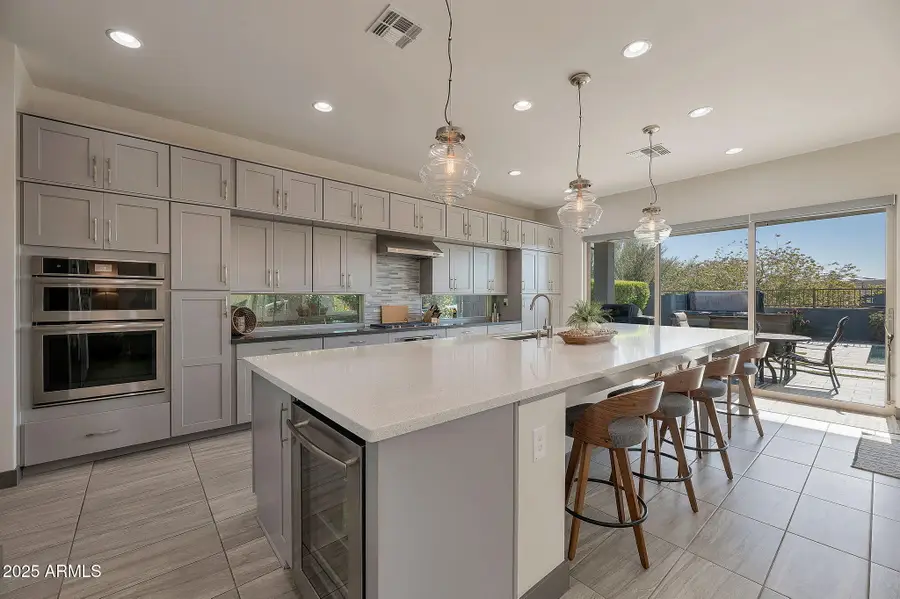 3119 E Cat Balue Drive, Phoenix, AZ 85050 - Image #2