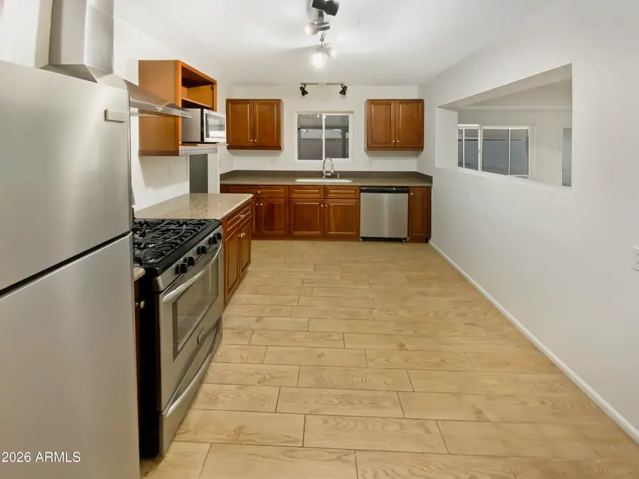 10521 W Snead Drive, Sun City, AZ 85351 - Image #2