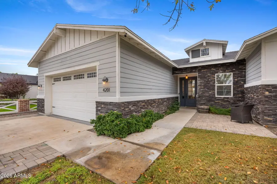 4201 E Cheery Lynn Road, Phoenix, AZ 85018 - Image #2