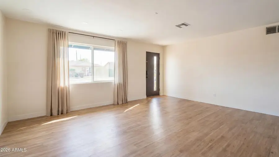 2232 W San Miguel Avenue, Phoenix, AZ 85015 - #3