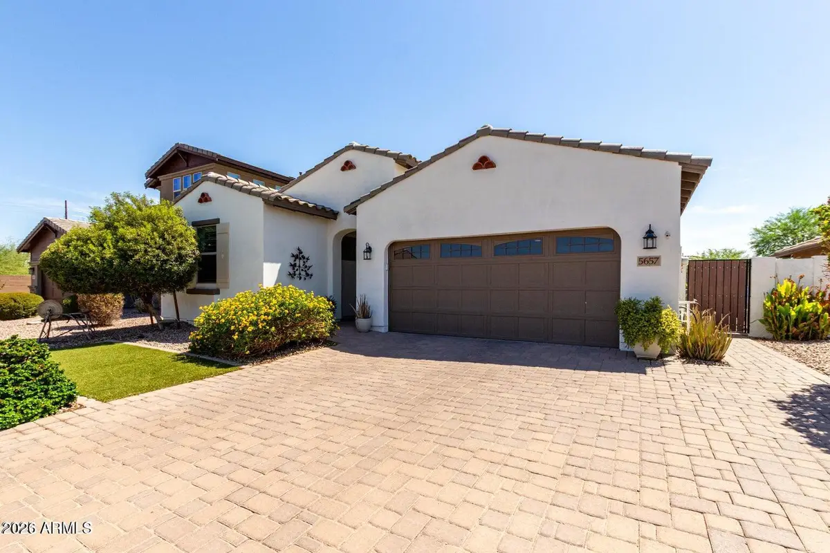 5657 S Inez Court, Gilbert, AZ 85298 - Image #1