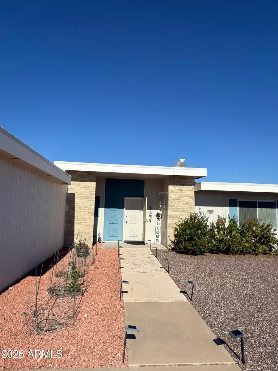 10914 W Willowbrook Drive, Sun City, AZ 85373 - Image #2