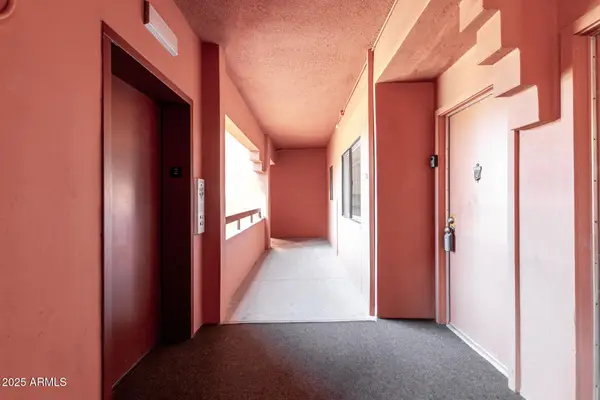 12222 N Paradise Village Parkway S #212, Phoenix, AZ 85032