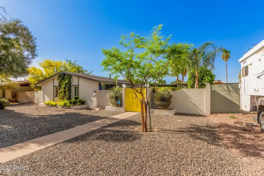 2414 W Paradise Drive, Phoenix, AZ 85029 - #3