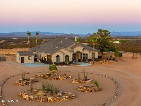 1966 N Tahoe Pass, Huachuca City, AZ 85616