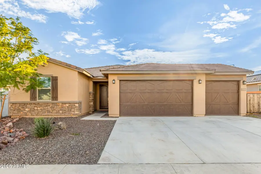 18083 W Wolf Street, Goodyear, AZ 85395 - Image #2
