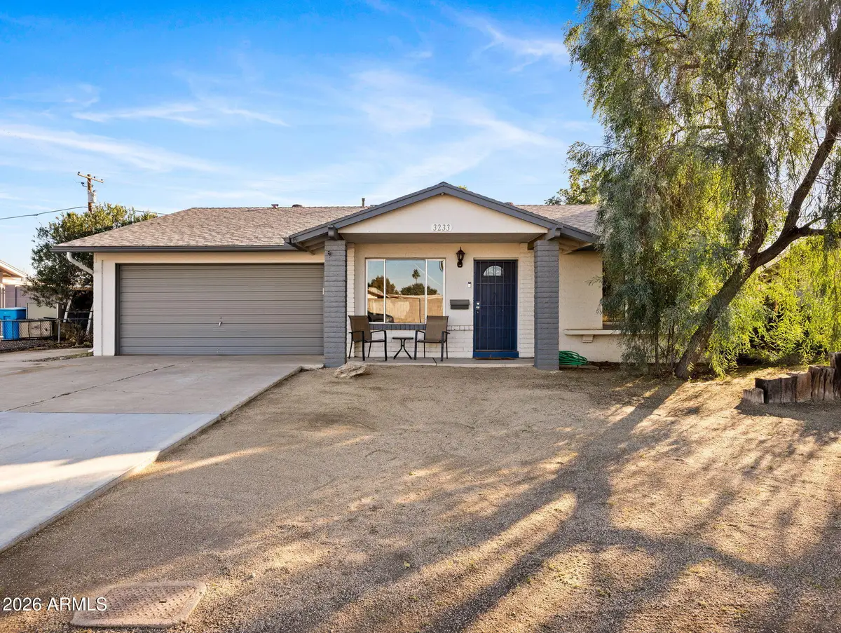 3233 W Mandalay Lane, Phoenix, AZ 85053 - Image #1
