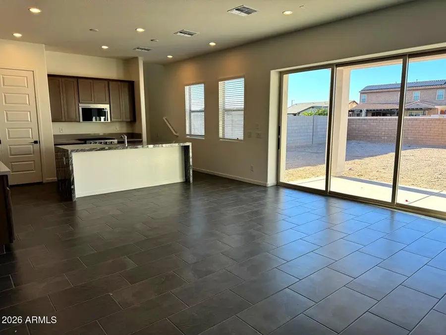 15462 S 182nd Avenue, Goodyear, AZ 85338 - Image #2