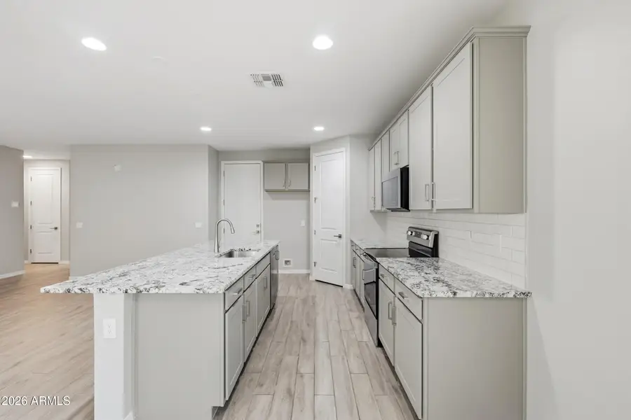 9426 E Saturn Avenue, Mesa, AZ 85212 - Image #3