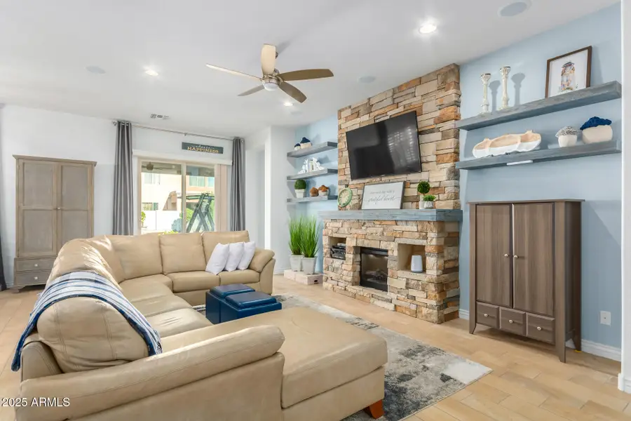 26065 N 74th Drive, Peoria, AZ 85383 - Image #3