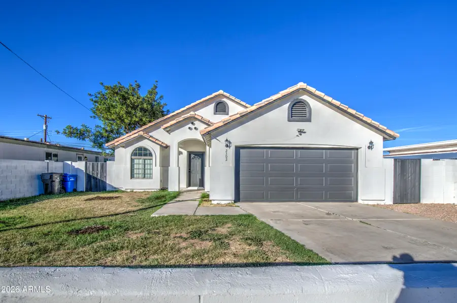 2302 E Alta Vista Road, Phoenix, AZ 85042 - Image #2