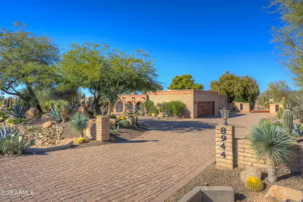 8944 E Cave Creek Road E, Carefree, AZ 85377