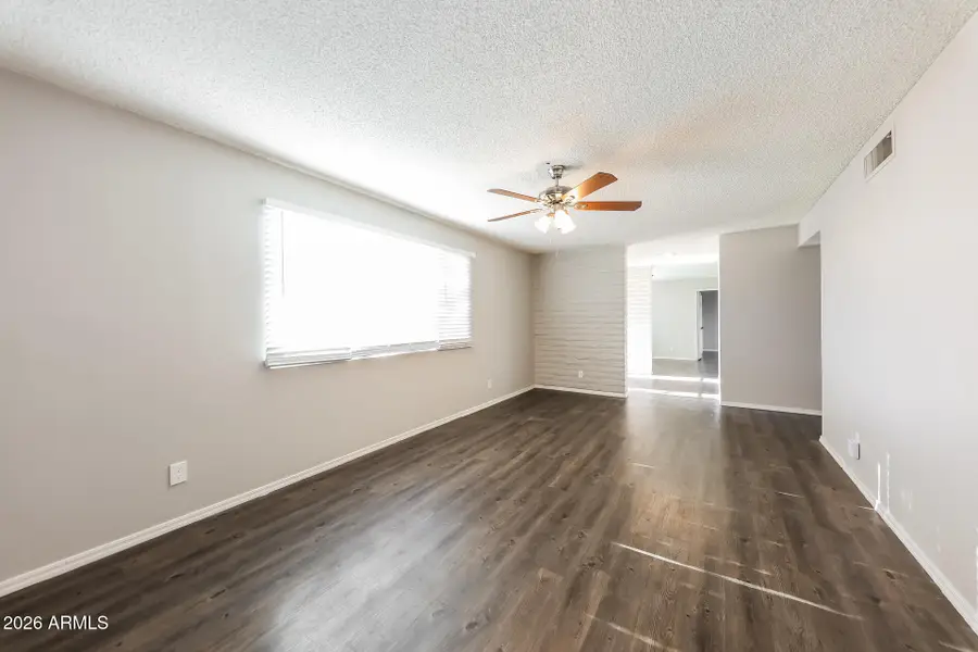 6218 W Wolf Street, Phoenix, AZ 85033 - #3