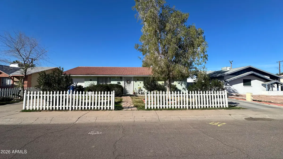 6108 W Pinchot Avenue, Phoenix, AZ 85033 - #1