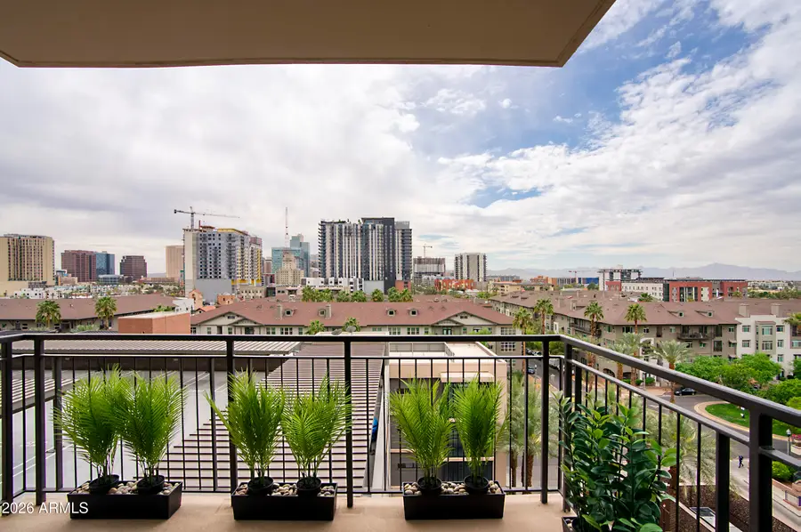 200 W Portland Street #821, Phoenix, AZ 85003 - #3