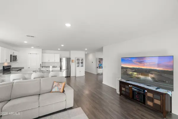 1243 S Lenora Loop, Benson, AZ 85602