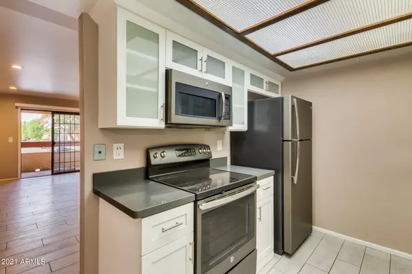 3131 W Cochise Drive #250, Phoenix, AZ 85051