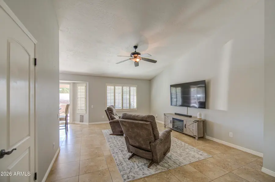 5651 E Fairfield Street E, Mesa, AZ 85205 - #3