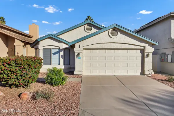 814 E Sack Drive, Phoenix, AZ 85024