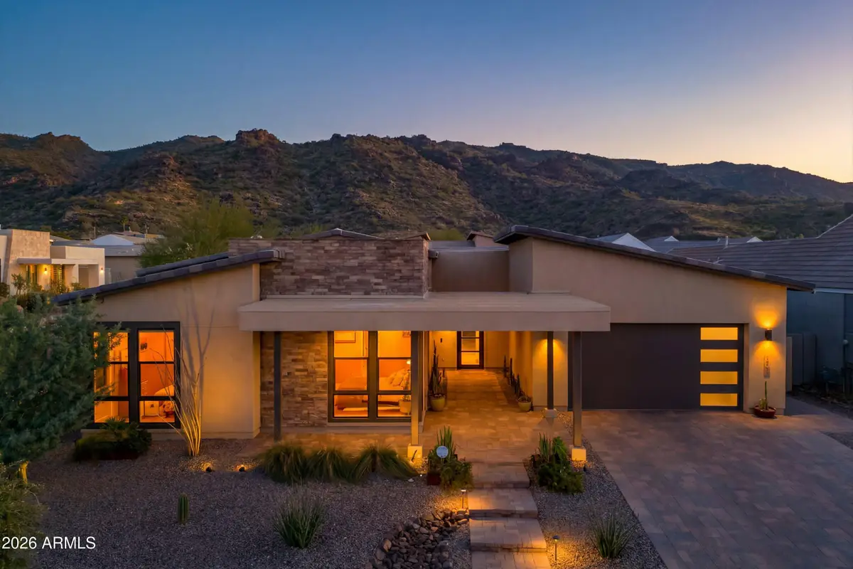 1353 E Paseo Way, Phoenix, AZ 85042 - #1