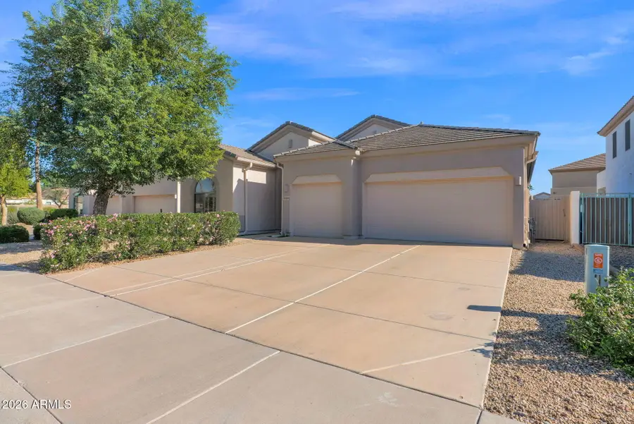 13563 W Monte Vista Road, Goodyear, AZ 85395 - Image #3
