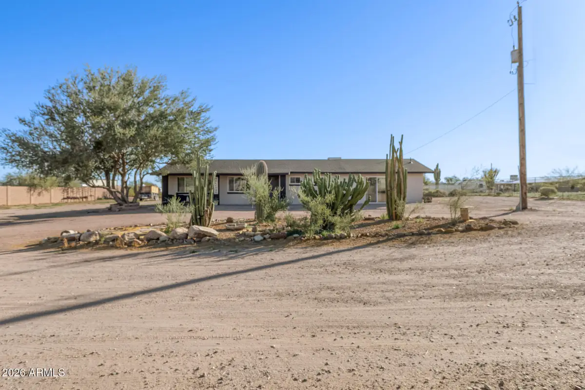 1925 E Greasewood Street, Apache Junction, AZ 85119 - Image #1
