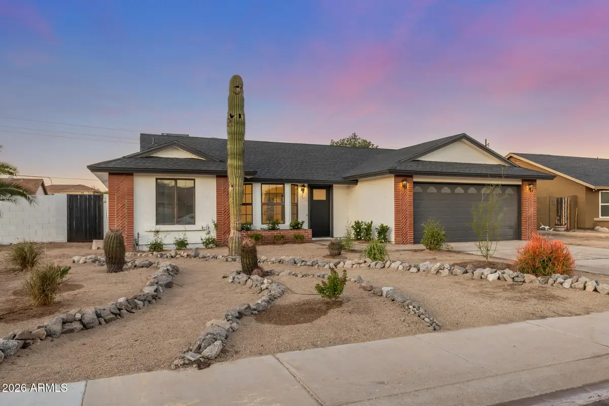 8938 W Echo Lane, Peoria, AZ 85345 - #1