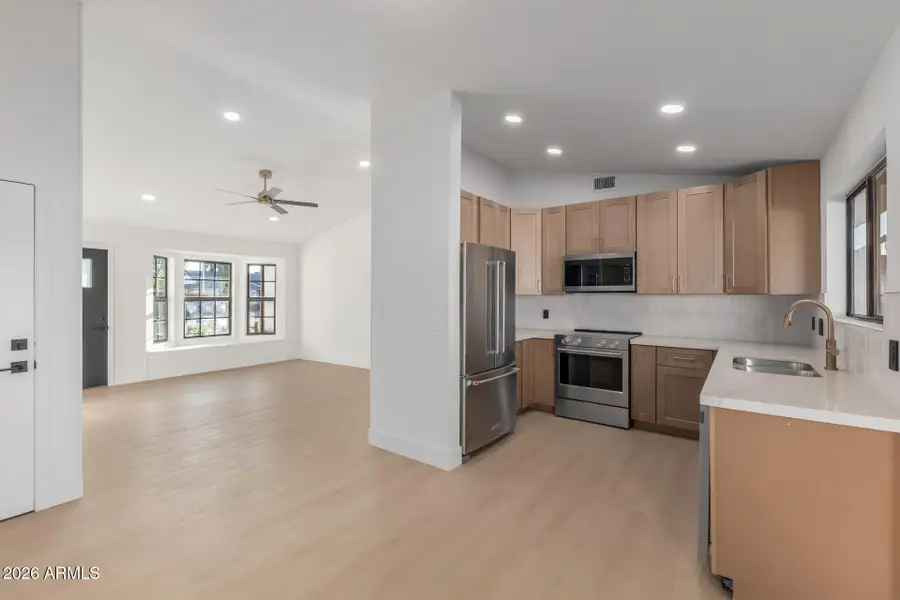 8938 W Echo Lane, Peoria, AZ 85345 - #2