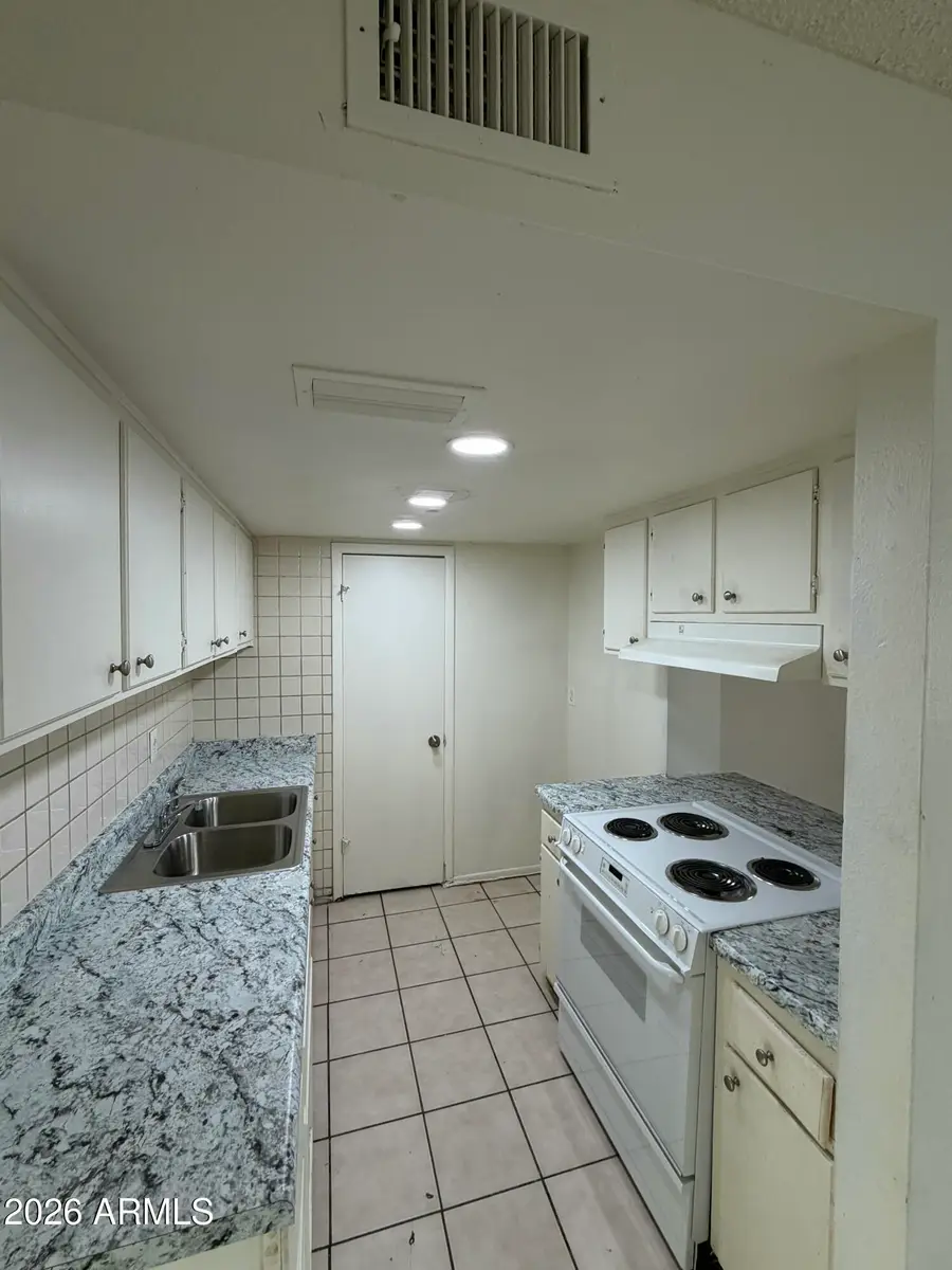 6817 W Devonshire Avenue, Phoenix, AZ 85033 - Image #3