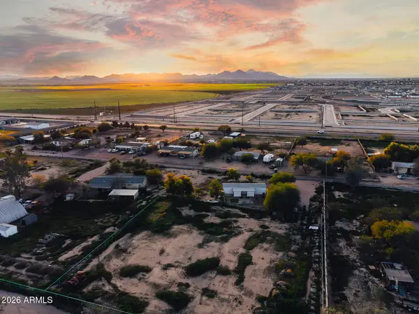 36151 N Quick Draw Lane, San Tan Valley, AZ 85140