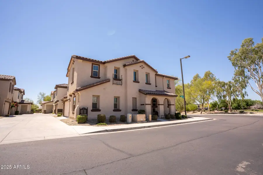 16425 W Latham Street, Goodyear, AZ 85338 - Image #3