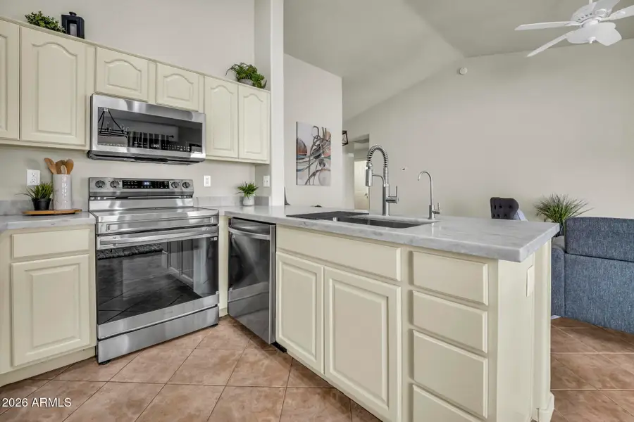 25211 S Briarcrest Drive, Sun Lakes, AZ 85248 - #3