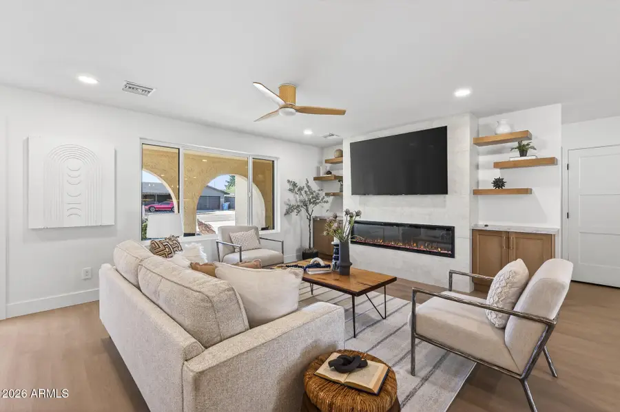 3402 E Mercer Lane, Phoenix, AZ 85028 - Image #2