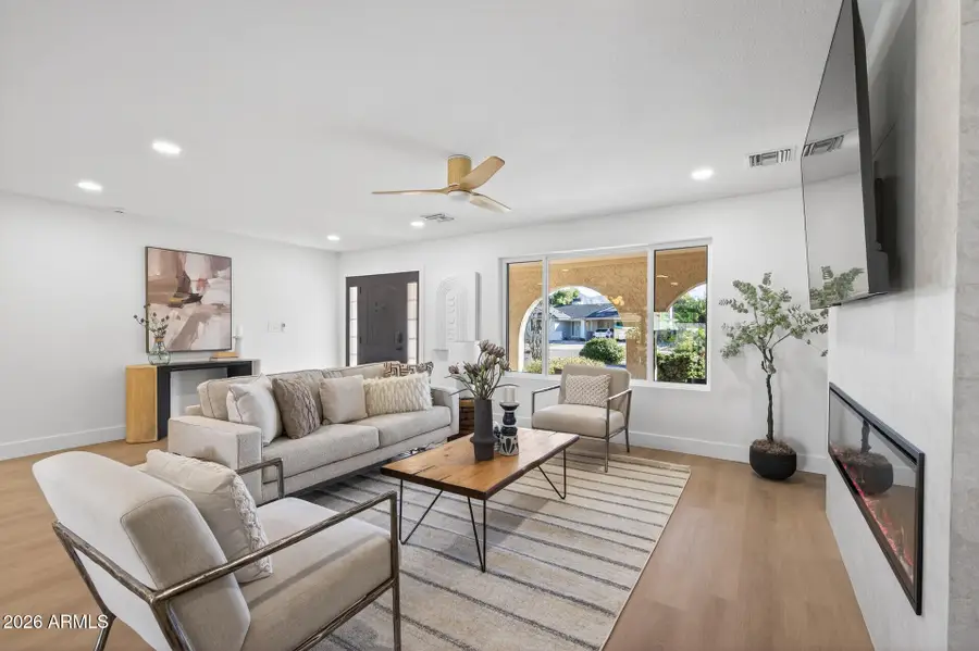 3402 E Mercer Lane, Phoenix, AZ 85028 - Image #3