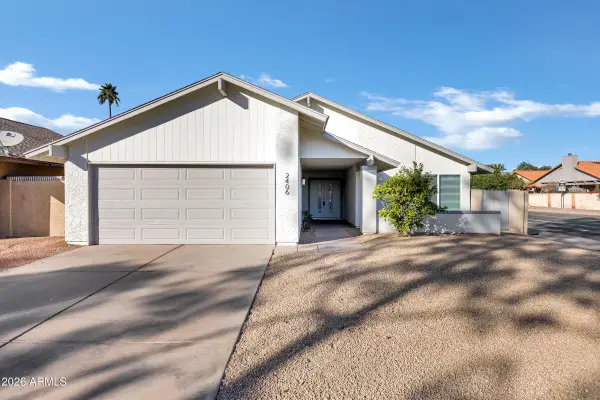 2406 W Los Lagos Vista, Mesa, AZ 85202