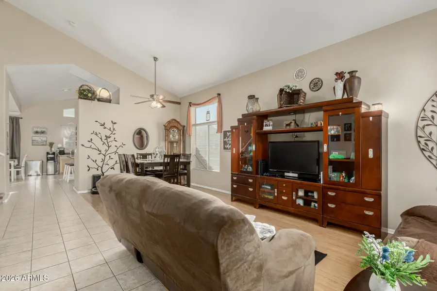 863 S Sabrina --, Mesa, AZ 85208 - #3