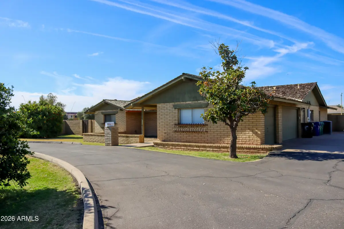 2042 N Center Street, Mesa, AZ 85201 - #1