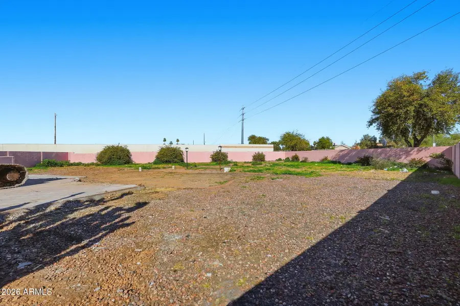 7106 W Sheila Lane #4, Phoenix, AZ 85033 - #2