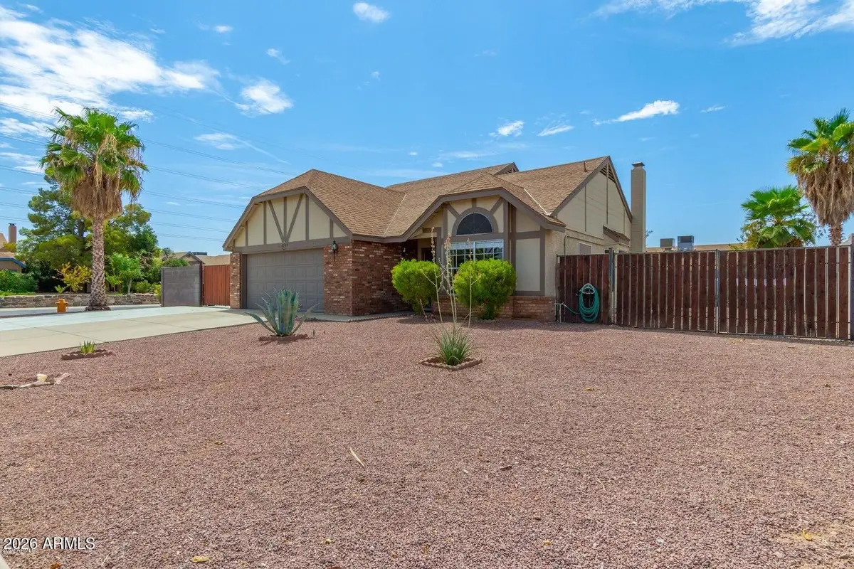 6723 W Cinnabar Avenue, Peoria, AZ 85345 - #1