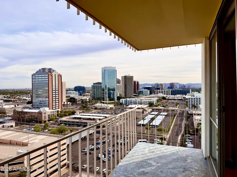 207 W Clarendon Avenue #17G, Phoenix, AZ 85013 - Image #2