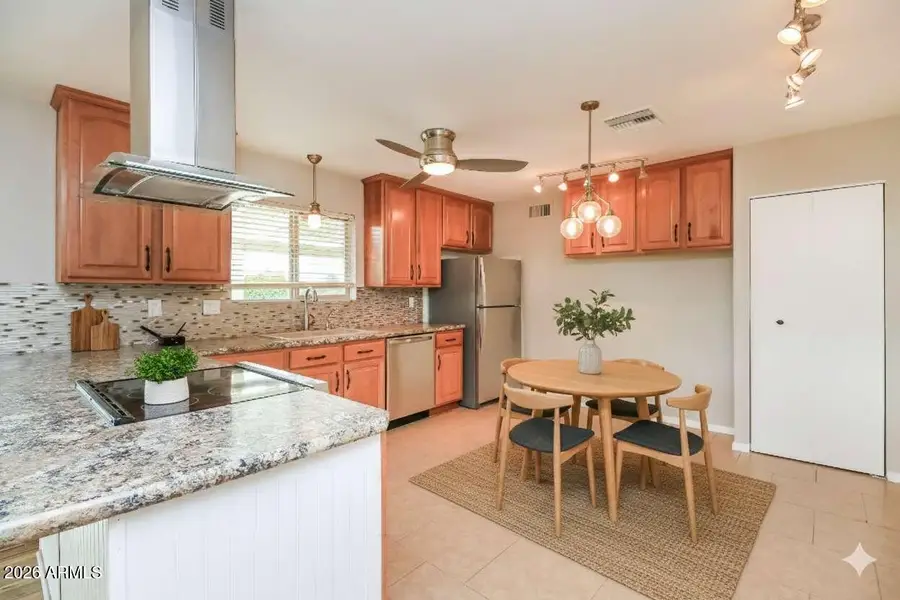 712 S 34th Street, Mesa, AZ 85204 - Image #2