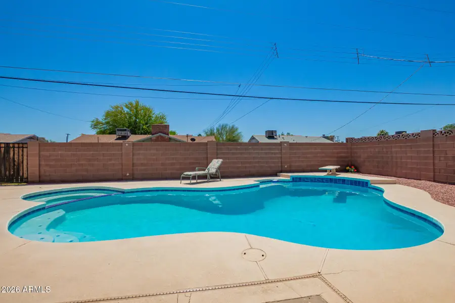 3913 W Krall Street, Phoenix, AZ 85019 - Image #2